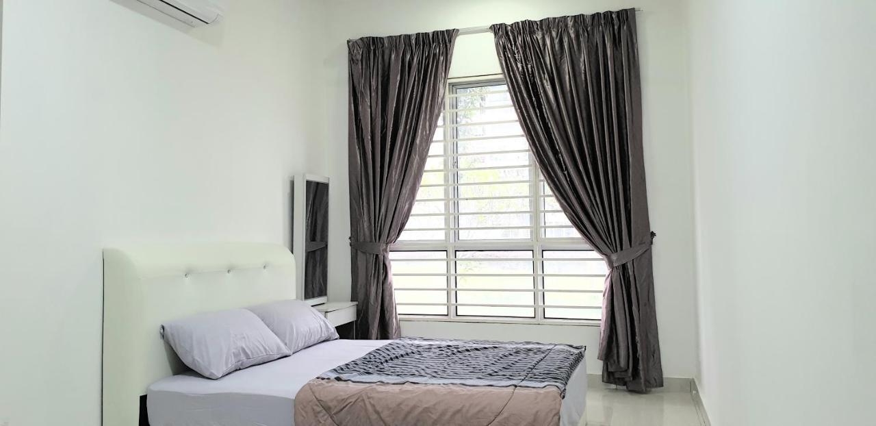 Bsp21 Family Homestay Jenjarum Extérieur photo