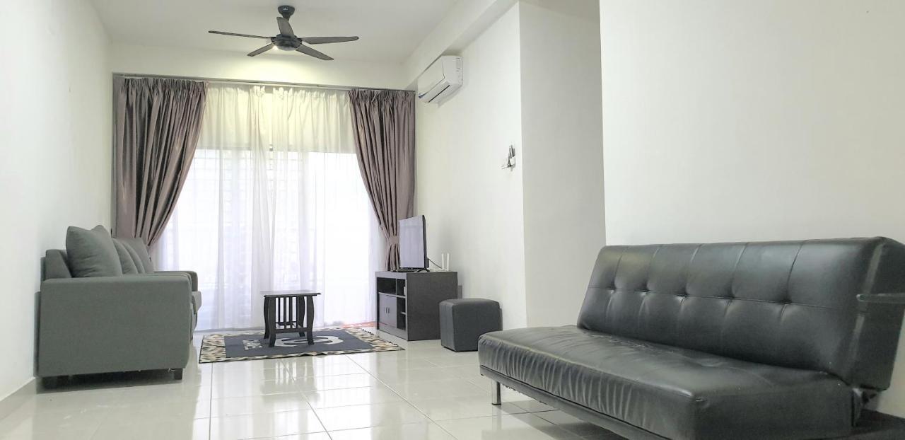 Bsp21 Family Homestay Jenjarum Extérieur photo