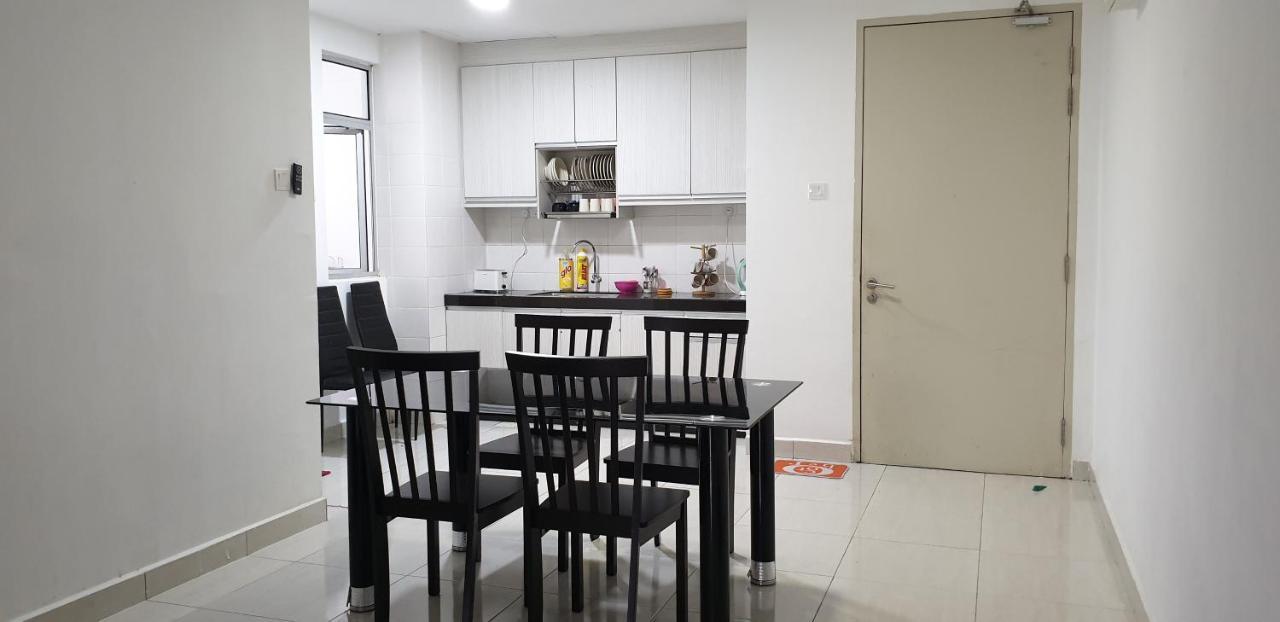 Bsp21 Family Homestay Jenjarum Extérieur photo